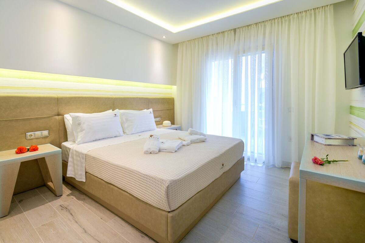 Suite Deluxe | Insonorización, tabla de planchar con plancha y wifi gratis