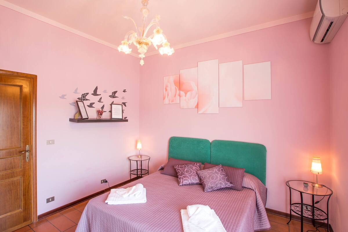 Premium bedding, desk, free WiFi, bed sheets