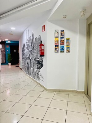 Living area - Mellow Hostel Barcelona (Barcelona)