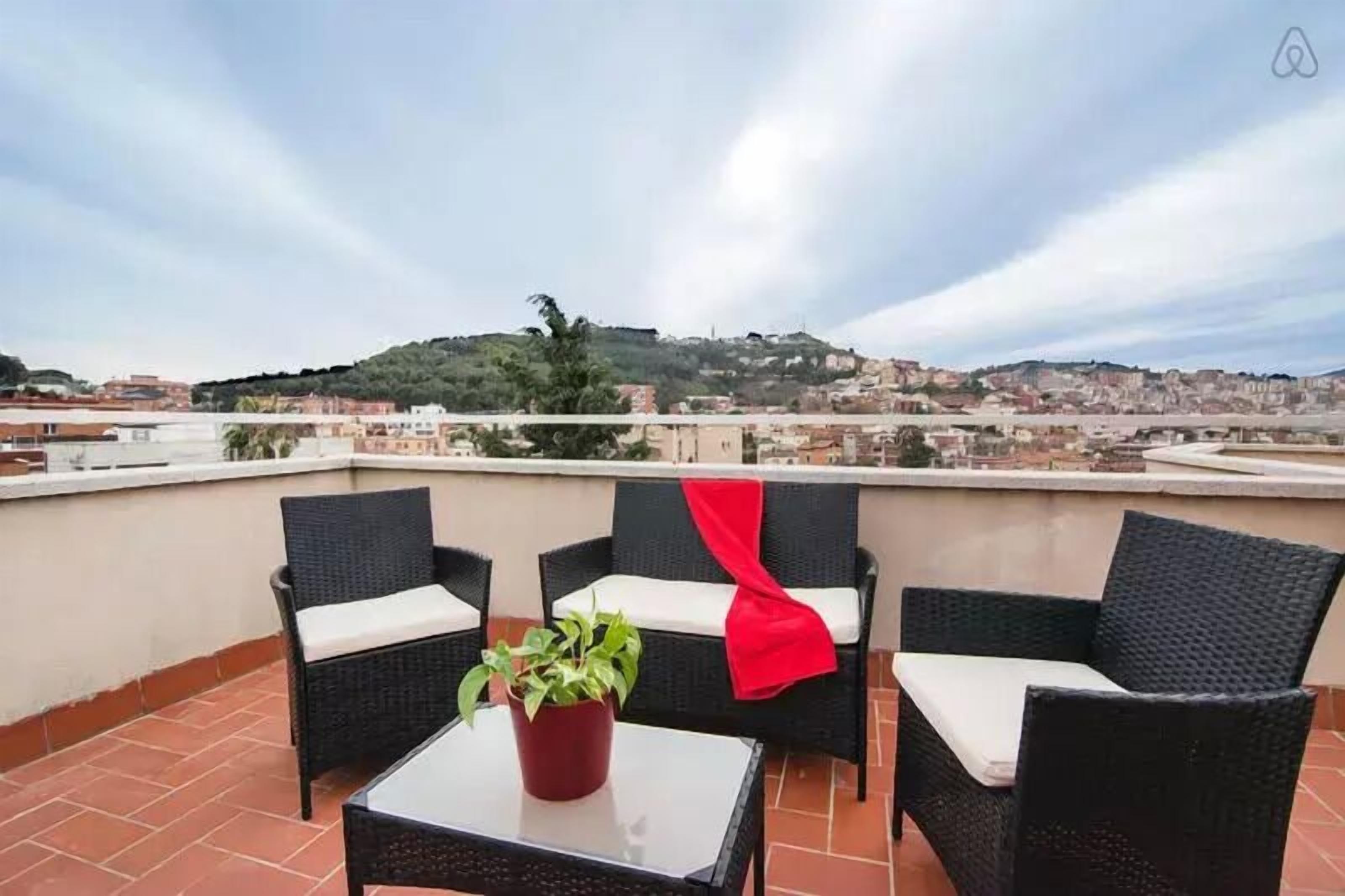 Standard Penthouse, 2 Bedrooms, Private Bathroom, City View | Terrace/patio