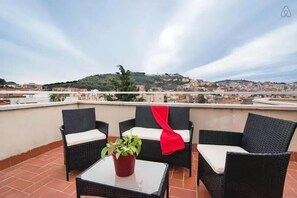 Penthouse Standard, 2 chambres, salle de bains privée, vue ville | Terrasse/Patio