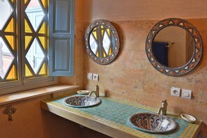 Comfort Suite (Palmeraie) | Blackout curtains, iron/ironing board, rollaway beds, free WiFi - Riad Aicha Marrakech (Marrakech)