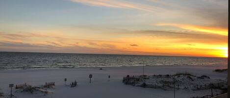 Condo, 1 Bedroom | Exterior detail