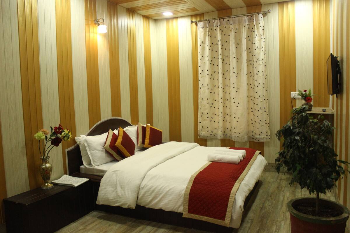 Deluxe kamer, 1 kingsize bed | Extra bedden, beddengoed
