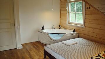 Cottage Mewah, 3 kamar tidur, hot tub, pemandangan danau | Jet tub