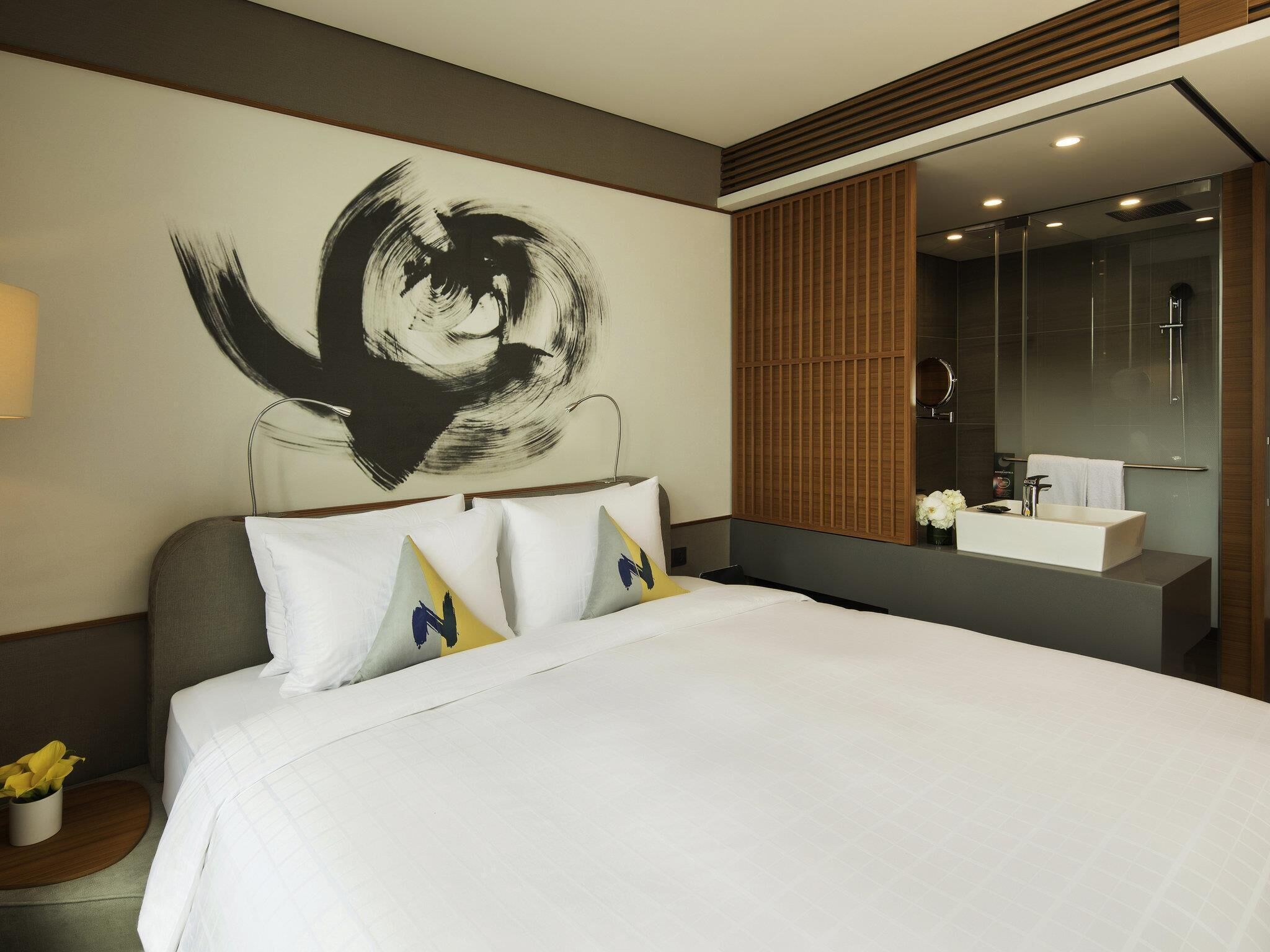 Habitación estándar, 1 cama matrimonial | Ropa de cama de alta calidad, edredón y minibar 