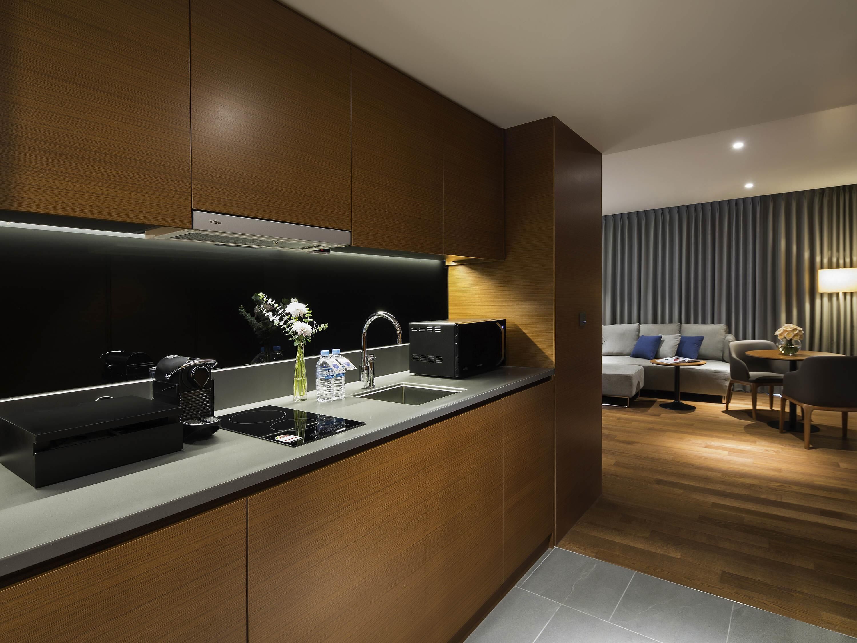 Premium bedding, down comforters, minibar, in-room safe