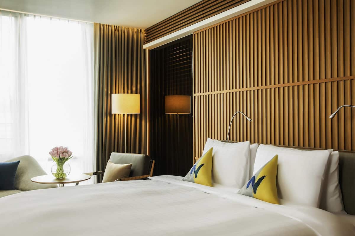 1 bedroom, premium bedding, down comforters, minibar
