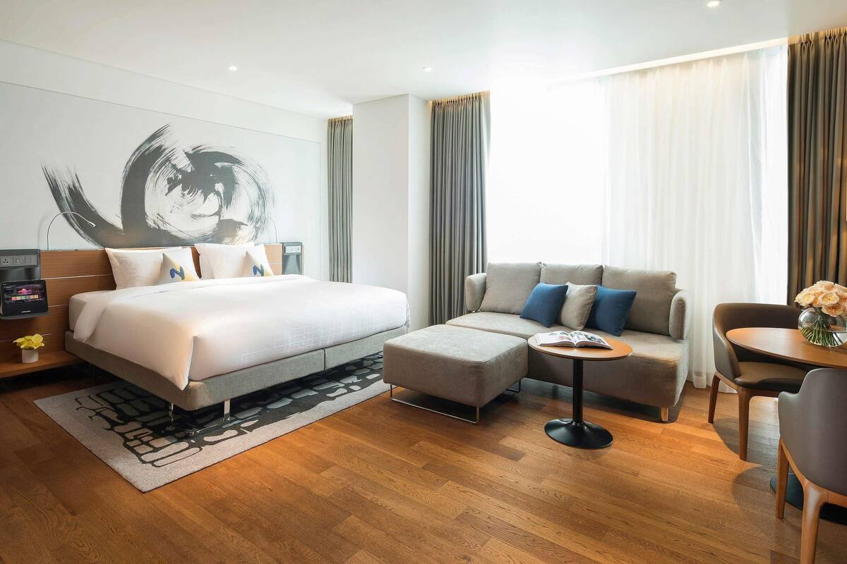 Chambre Deluxe, 1 lit double (Residence) | Literie de qualité supérieure, couette en duvet d'oie, minibar