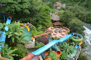 Children's play area - outdoor - Hotel Rio Selva Resort Yungas (Coroico)