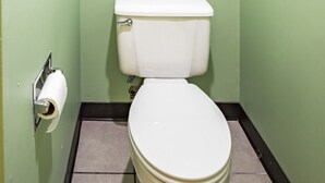 Unclassified image, 5 of 33, button - OYO Hotel Windmill Branson (Branson)