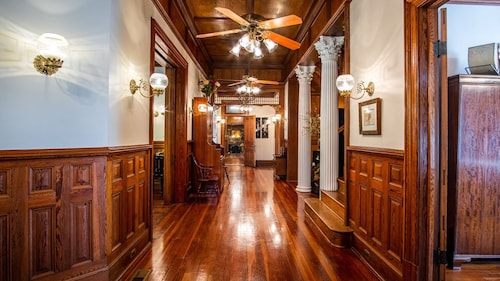 Hogan House at Rose Hill B&B