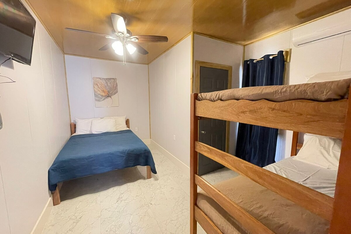 Family Apartment, Balcony, Lagoon View | Blackout drapes, WiFi, bed sheets