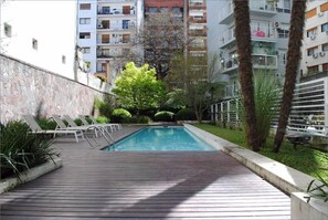Outdoor pool - My Place Apartamentos (Buenos Aires)
