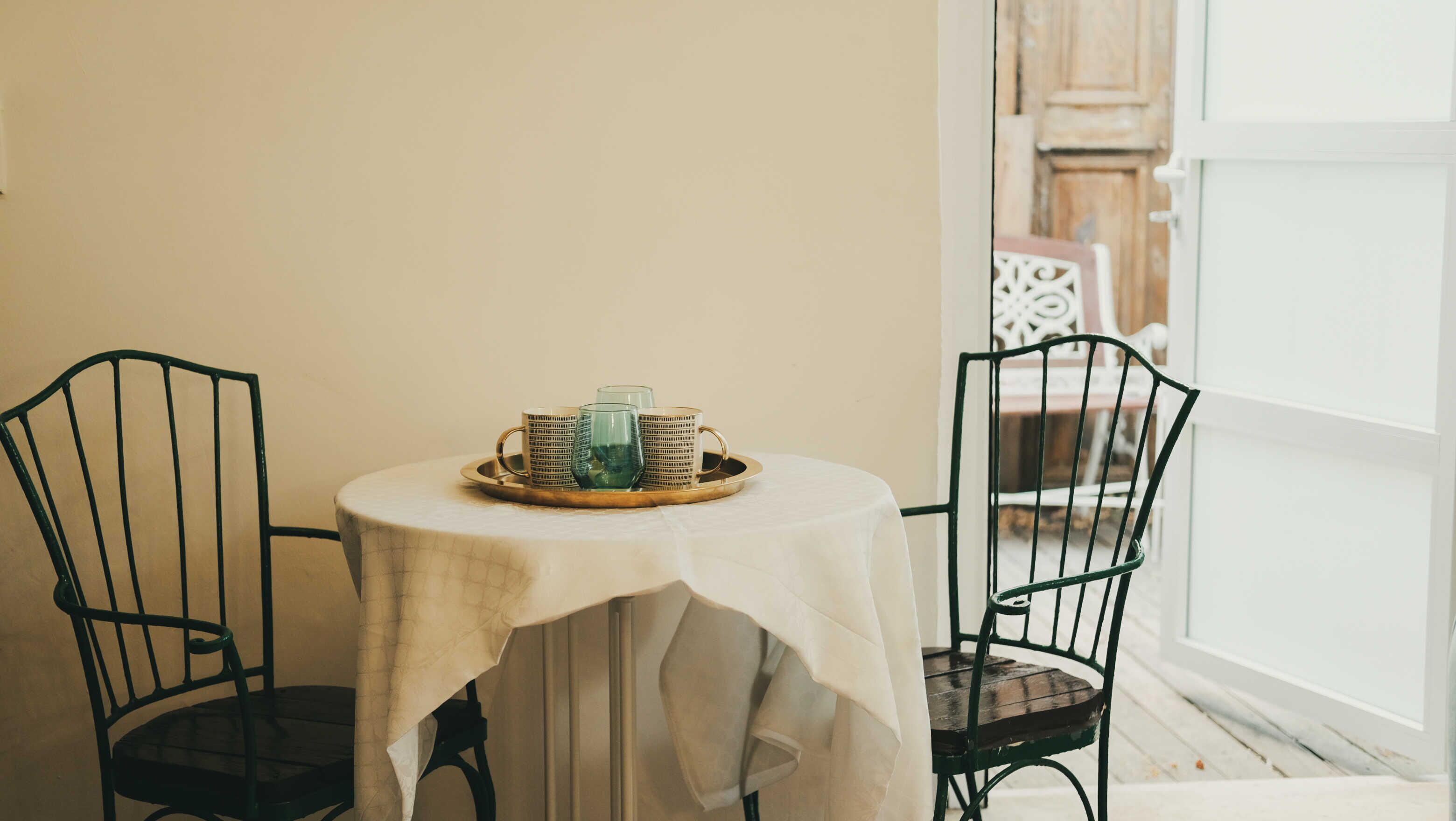 基础双人房或双床房, 多张床, 露台 (Tzefania apartments 106) | 客房内用餐