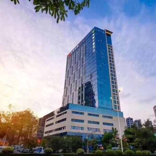 Front of property - Shangmei Shuijing Hotel (Shenzhen)