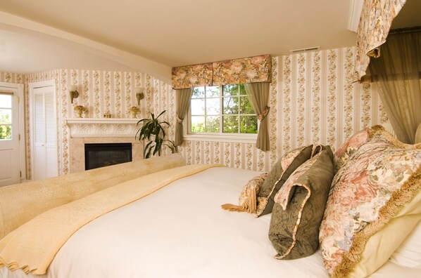 Room - A Midsummer's Dream Bed & Breakfast (Ashland)