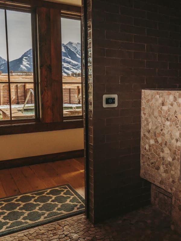 Body treatments, deep-tissue massages, Swedish massages, facials