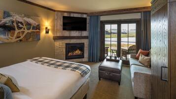 Premium bedding, pillow-top beds, in-room safe, desk