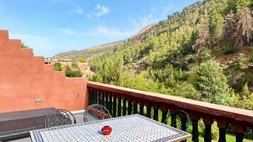 Ropa de cama de alta calidad y cortinas blackout