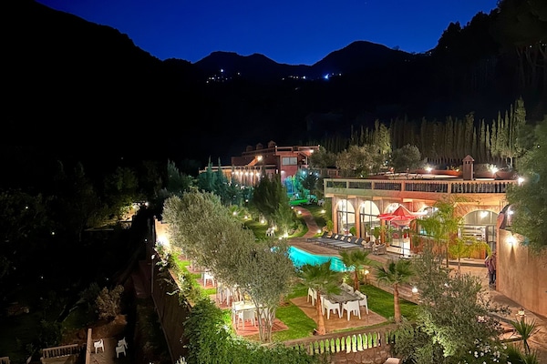 Front of property – evening/night