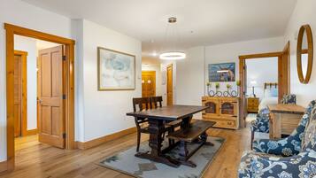Appartement, 3 slaapkamers | Dineren