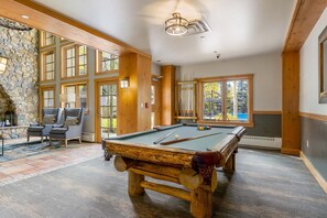 Condo, 3 Bedrooms | Billiards