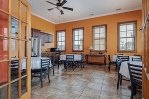 Room - Main Street Inn (Lowell)