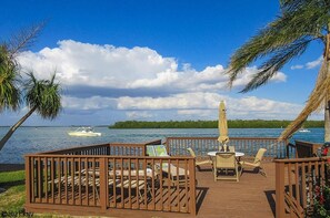 Condo, 2 Bedrooms | Balkoni