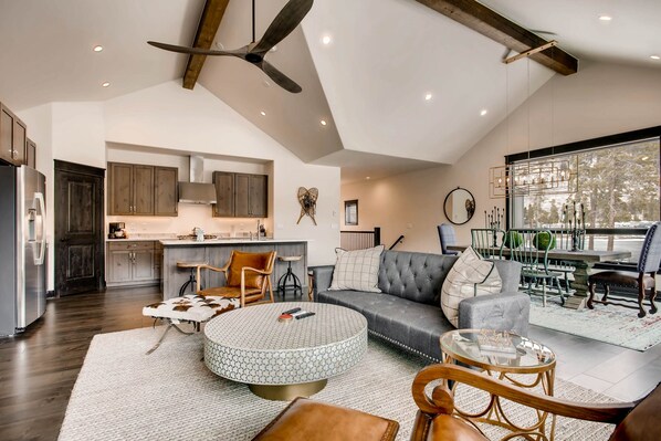 Townhome, 3 Bedrooms | Living area