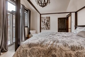 Townhome, 3 Bedrooms | 3 bedrooms, free WiFi, bed sheets