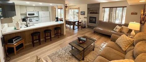 Condo, 1 Bedroom | Interior