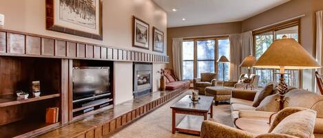 Condo, 3 Bedrooms | Living area | Flat-screen TV