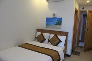 Minibar, skrivebord og wi-fi (inkludert)