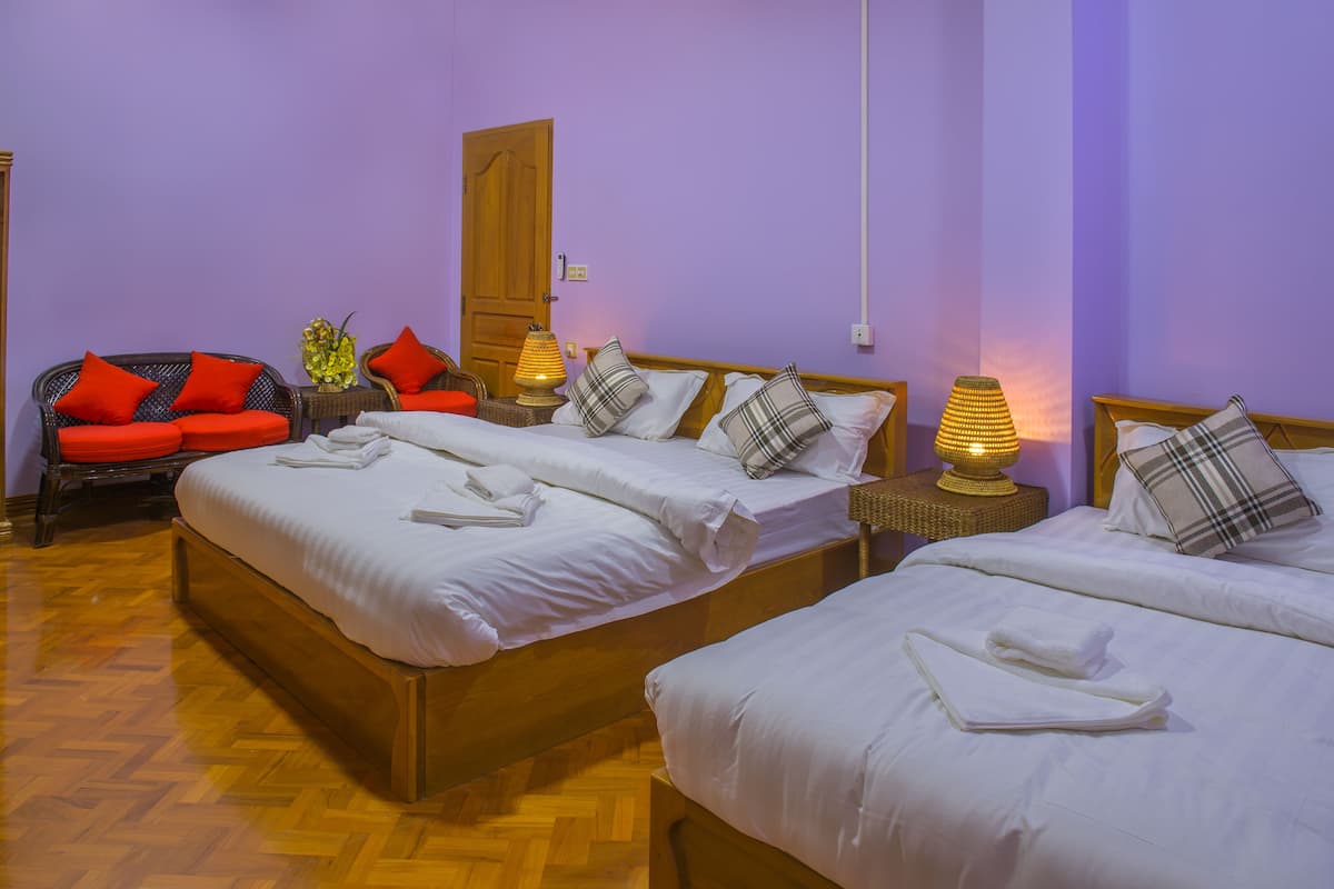 Family Room | Minibar, desk, WiFi (free)