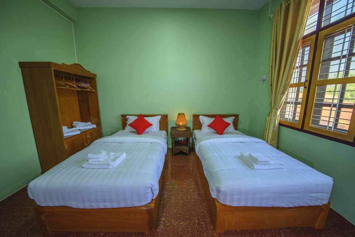 Superior Room | Minibar, desk, WiFi (free)