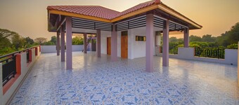 Thit Sar Shin Guest House