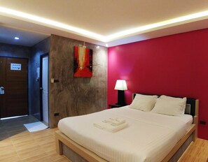 Standard Room with Private Bathroom | Free WiFi - Green House Neo-Resotel - Hostel (Nakhon Si Thammarat)