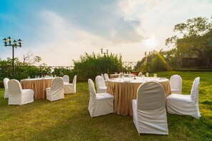 Outdoor wedding area - Valley View Beacon Resort (Mahabaleshwar)