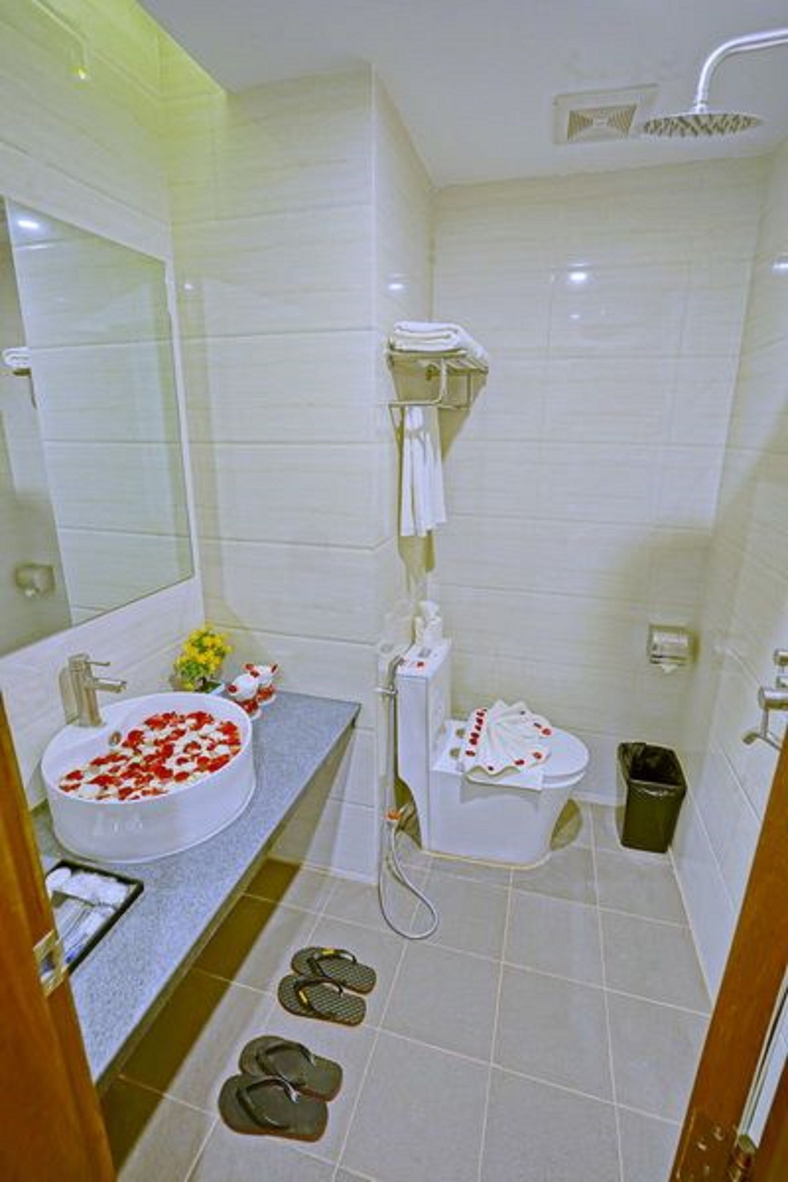 minibar, in-room safe, iron/ironing board, free wifi