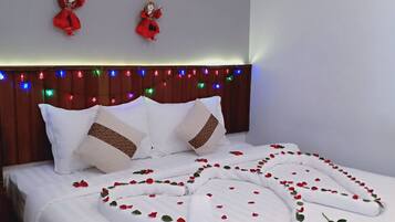 Minibar, caja fuerte, tabla de planchar con plancha y wifi gratis