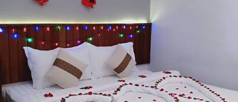 Minibar, in-room safe, iron/ironing board, free WiFi