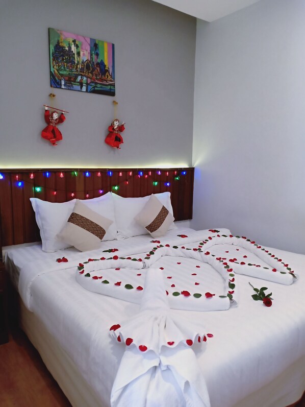 Minibar, safe på rommet, strykejern/-brett og wi-fi (inkludert)