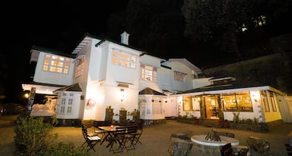 Bhikampur Lodge By Howard