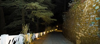 Bhikampur Lodge By Howard