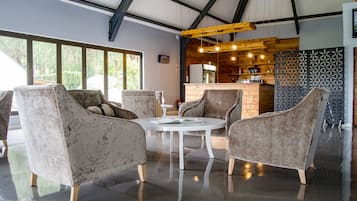Snack bar