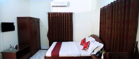 Quarto luxo, 1 cama de casal | Camas extras/dobráveis (sobretaxa), Wi-Fi de cortesia