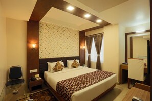 1 bedroom, minibar, desk, rollaway beds - Hotel SJ International (Guwahati)