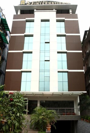 Exterior - Hotel SJ International (Guwahati)