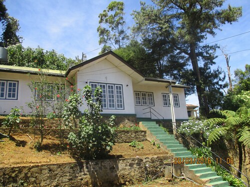 Lake Crown Holiday Home